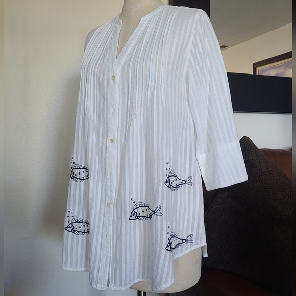 Soft Surroundings Embroidered Fish Pearl Button down Tunic - Picture 8 of 8